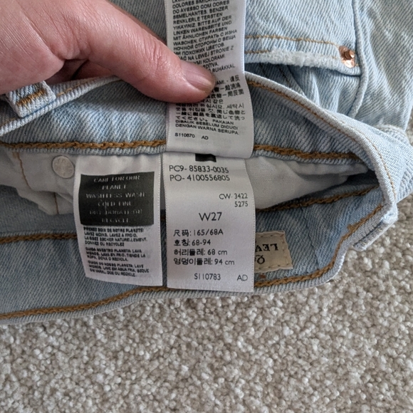 Levi's 501 Mid Thigh Shorts size 27 - Picture 5 of 5